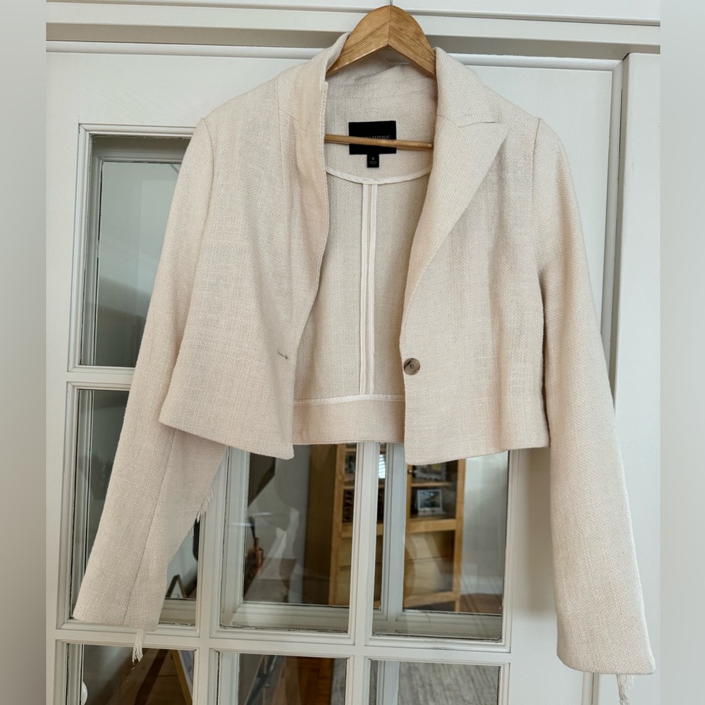 Banana Republic cream blazer